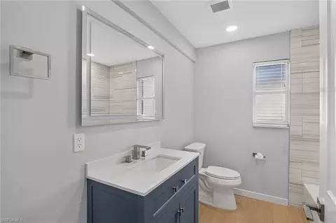 Bath - 4620 Parrot Ave, Naples, FL 34104 photo 1 of 4