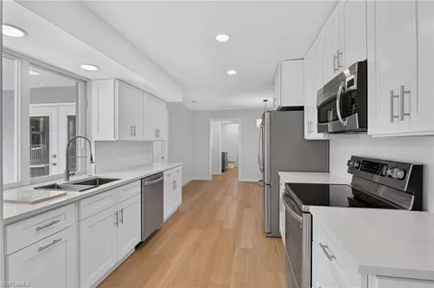 Kitchen - 4620 Parrot Ave, Naples, FL 34104 photo 1 of 1