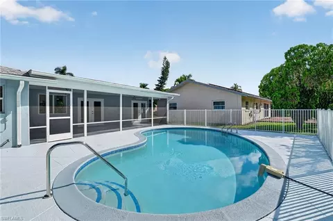 Exterior - 4620 Parrot Ave, Naples, FL 34104 photo 7 of 9