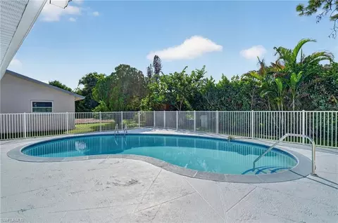 Exterior - 4620 Parrot Ave, Naples, FL 34104 photo 6 of 9