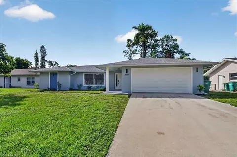 Exterior - 4620 Parrot Ave, Naples, FL 34104 photo 3 of 9