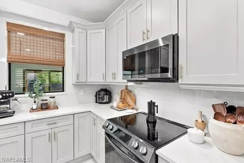 Kitchen - 3000 47th St SW, Naples, FL 34116 photo 3 of 6