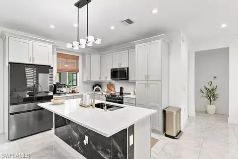 Kitchen - 3000 47th St SW, Naples, FL 34116 photo 2 of 6