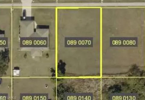 4107 12th St W, Lehigh Acres, FL 33971