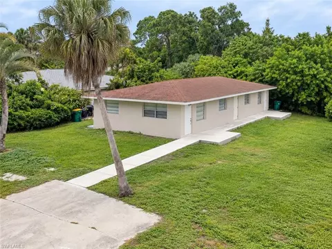 5317 Fleming St, Naples, FL 34113