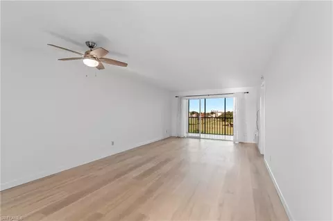 Living - 37 High Point Cir E #505, Naples, FL 34103 photo 3 of 4