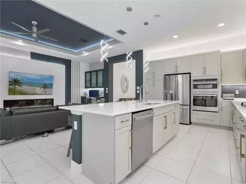 Kitchen - 12239 Bonnet Dr, Naples, FL 34120 photo 4 of 4