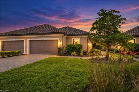 15545 Vittorio St, Naples, FL 34114
