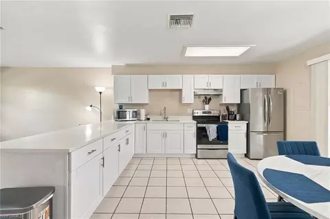 Kitchen - 4410 Outer Dr, Naples, FL 34112 photo 1 of 6
