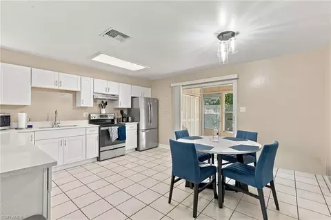 Kitchen - 4410 Outer Dr, Naples, FL 34112 photo 3 of 6