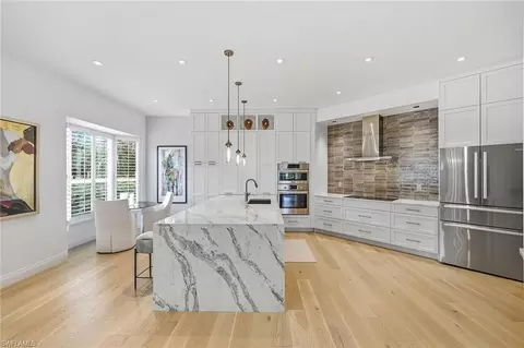 1835 Les Chateaux Blvd #204, Naples, FL 34109