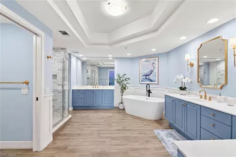 Bath - 425 Dockside Dr #703, Naples, FL 34110 photo 3 of 6