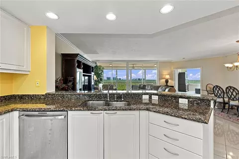 Kitchen - 425 Dockside Dr #703, Naples, FL 34110 photo 3 of 5
