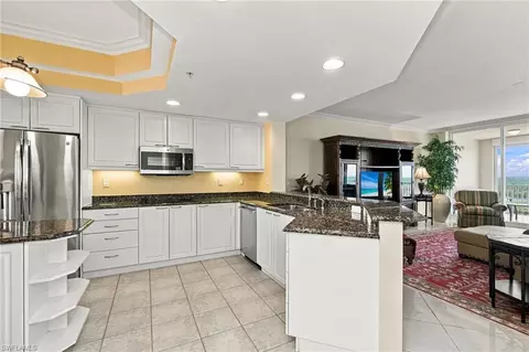 Kitchen - 425 Dockside Dr #703, Naples, FL 34110 photo 2 of 5