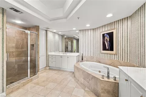 Bath - 425 Dockside Dr #703, Naples, FL 34110 photo 2 of 6