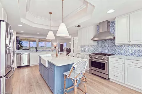 Kitchen - 425 Dockside Dr #703, Naples, FL 34110 photo 5 of 5