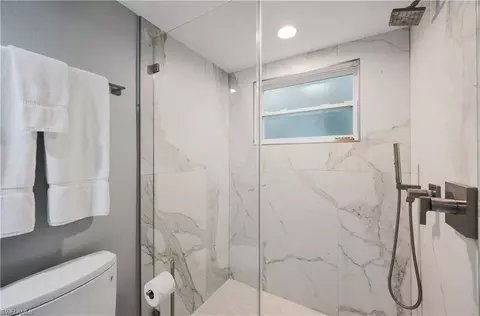 Bath - 655 8th Ave S #3, Naples, FL 34102 photo 2 of 2