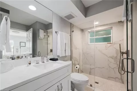 Bath - 655 8th Ave S #3, Naples, FL 34102 photo 1 of 2