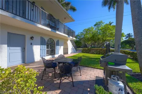 Exterior - 655 8th Ave S #3, Naples, FL 34102 photo 3 of 7