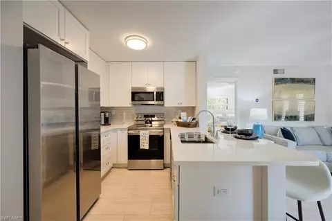 Kitchen - 655 8th Ave S #3, Naples, FL 34102 photo 3 of 4