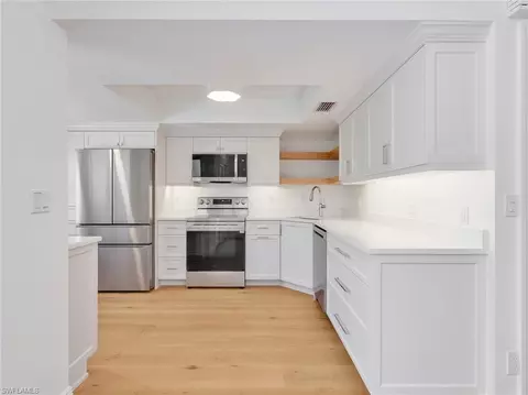 Kitchen - 995 9th Ave S #5, Naples, FL 34102 photo 1 of 4