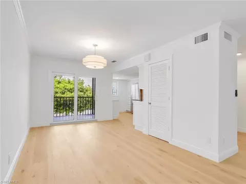 Living - 995 9th Ave S #5, Naples, FL 34102 photo 7 of 8