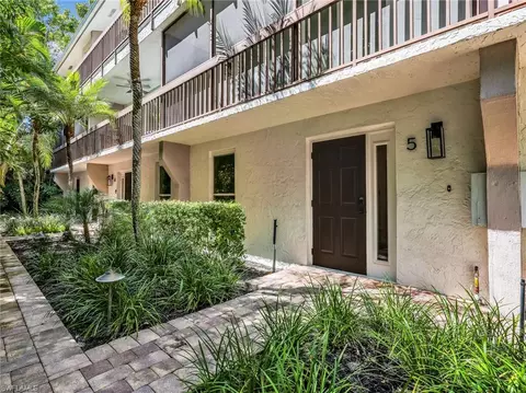 Exterior - 995 9th Ave S #5, Naples, FL 34102 photo 1 of 6