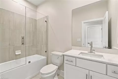 Bath - 19442 Viewmont Way, Estero, FL 33928 photo 4 of 4