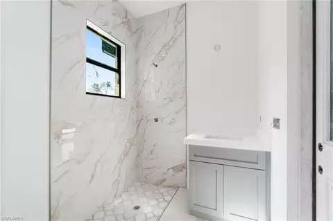 Bath - 721 Golden Gate Blvd W, Naples, FL 34120 photo 4 of 5