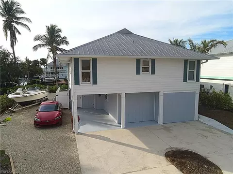16303 Shoal Ct, Bokeelia, FL 33922