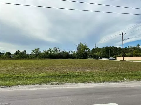 800 Vogiantzis Pkwy, Cape Coral, FL 33909