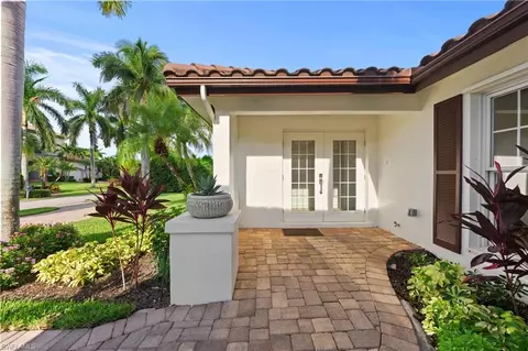 Exterior - 2105 Sheepshead Dr, Naples, FL 34102 photo 6 of 12