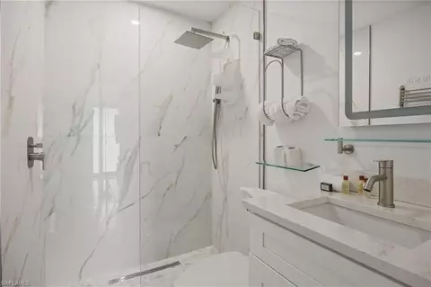 Bath - 683 100th Ave N, Naples, FL 34108 photo 3 of 4