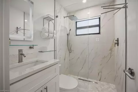Bath - 683 100th Ave N, Naples, FL 34108 photo 1 of 4
