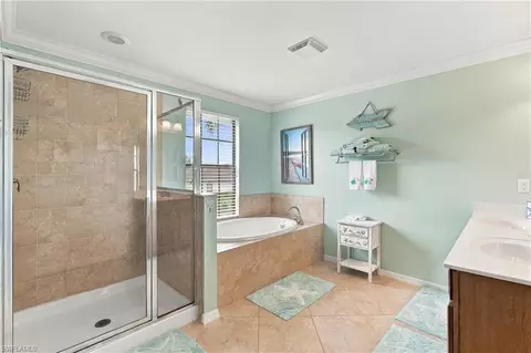 Bath - 3836 Ruby Way, Naples, FL 34114 photo 3 of 4