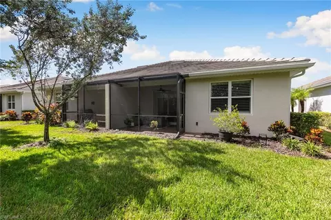 Exterior - 14731 Edgewater Cir, Naples, FL 34114 photo 5 of 8