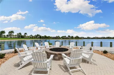 View/Area - 14731 Edgewater Cir, Naples, FL 34114 photo 6 of 8