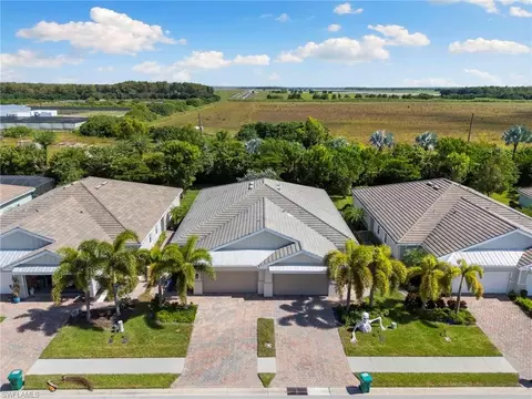 View/Area - 14731 Edgewater Cir, Naples, FL 34114 photo 1 of 8