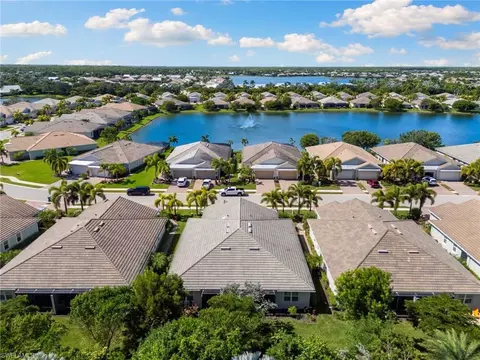 View/Area - 14731 Edgewater Cir, Naples, FL 34114 photo 3 of 8