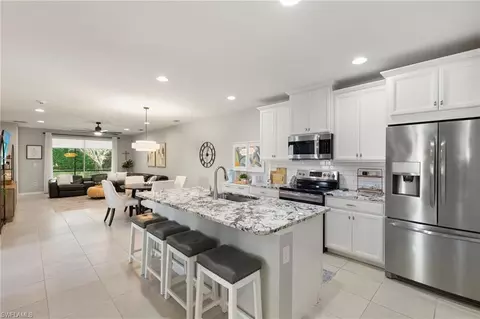 Kitchen - 14731 Edgewater Cir, Naples, FL 34114 photo 1 of 5