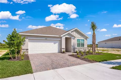 Exterior - 17892 Shade Tree Loop, Punta Gorda, FL 33982 photo 7 of 9