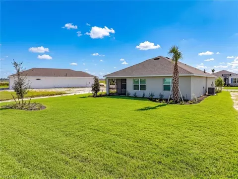Exterior - 17892 Shade Tree Loop, Punta Gorda, FL 33982 photo 6 of 9