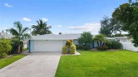 4320 S Gulf Cir, North Fort Myers, FL 33903