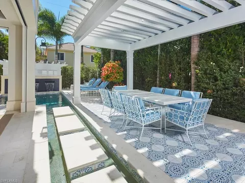 Exterior - 167 4th St N, Naples, FL 34102 photo 4 of 14