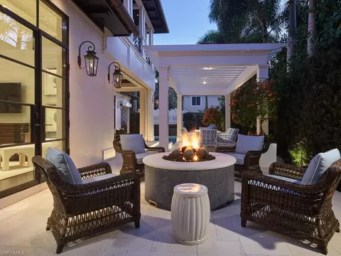 Exterior - 167 4th St N, Naples, FL 34102 photo 9 of 14