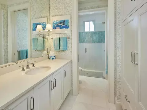 Bath - 167 4th St N, Naples, FL 34102 photo 3 of 3