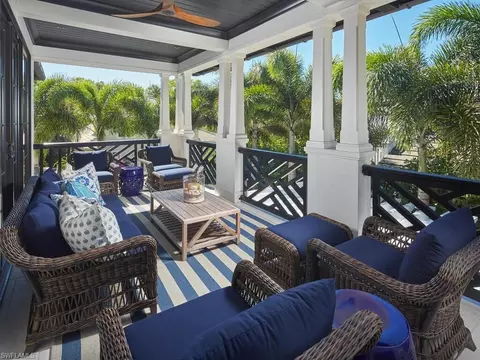 Exterior - 167 4th St N, Naples, FL 34102 photo 2 of 14