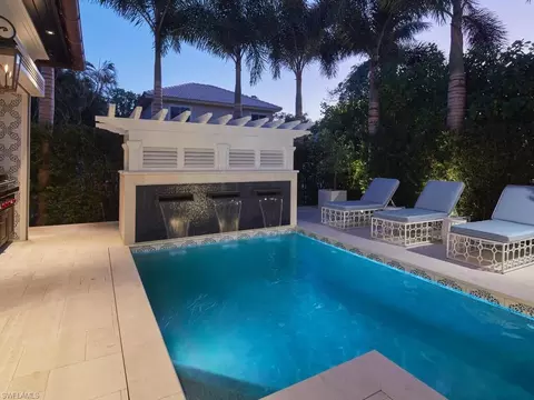 Exterior - 167 4th St N, Naples, FL 34102 photo 10 of 14