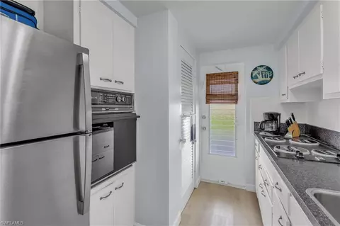 Kitchen - 2064 Alamanda Dr #7, Naples, FL 34102 photo 2 of 2