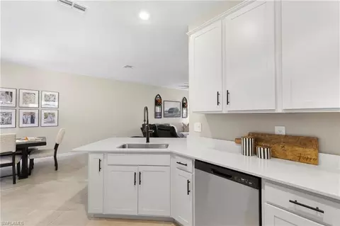 Kitchen - 2340 Dragonfruit Way, Naples, FL 34120 photo 4 of 4